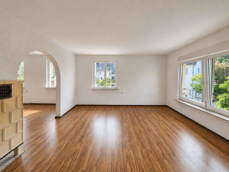 Wohnbereich Stuttgart Etagenwohnung Ger�umige 3-Zimmer-Wohnung mit Au�enstellplatz in Stuttgart-Gablenberg