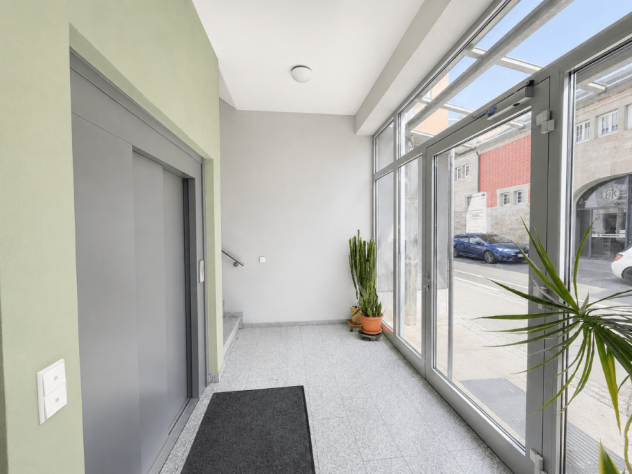 Eingangsbereich Etagenwohnung Fellbach