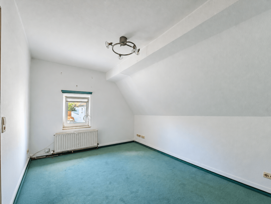 Zimmer OG Doppelhaush�lfte Ludwigsburg
