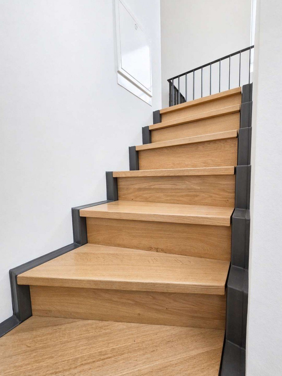 Treppe zur Galerie Dachgeschosswohnung Stuttgart
