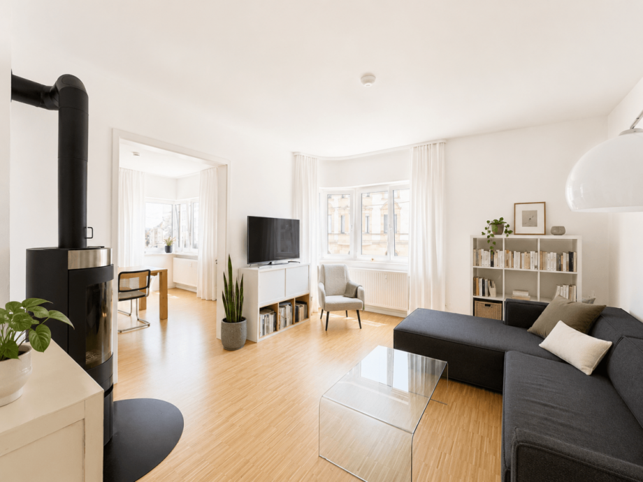 Wohnzimmer 1.OG Mehrfamilienhaus Stuttgart