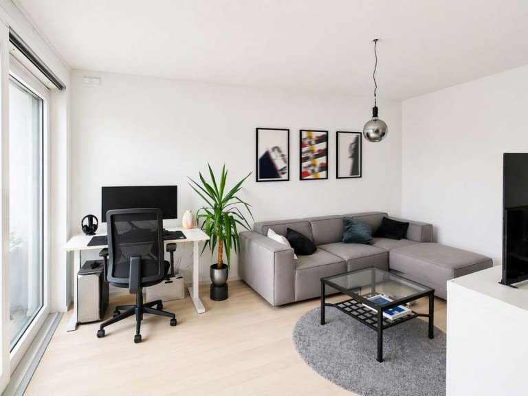 Wohnbereich (Einrichtungsbeispiel) Stuttgart Dachgeschosswohnung S-Untert�rkheim: Moderne 1,5-Zimmer-Maisonette-Wohnung mit gro�er Galerie und Loggia