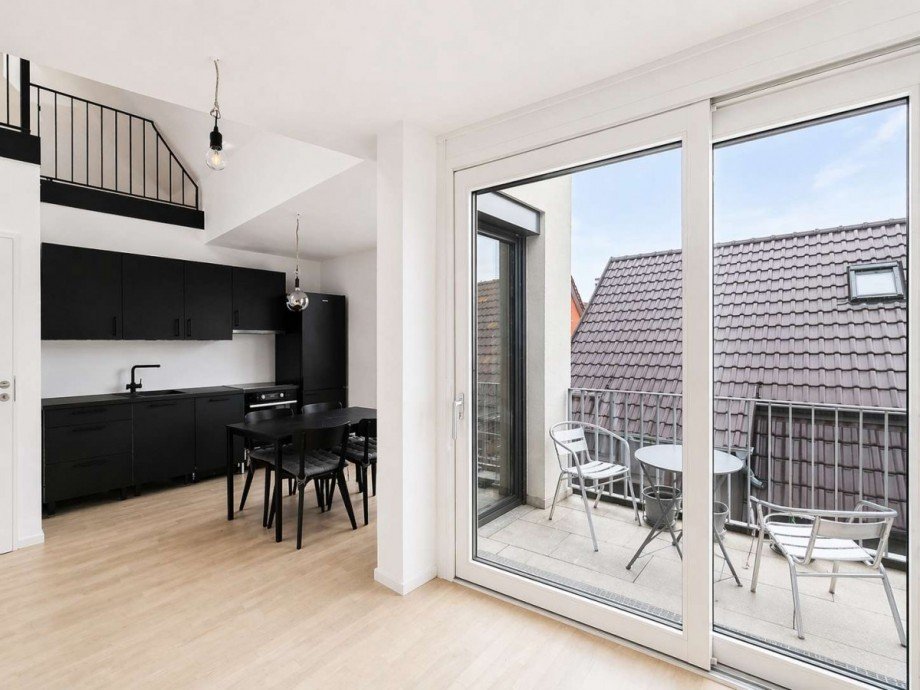 K�che und Loggia (Einrichtungsbeispiel) Dachgeschosswohnung Stuttgart
