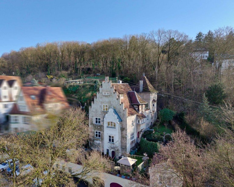 Au�enansicht Esslingen am Neckar Mehrfamilienhaus Historische Denkmalschutz-Villa in Esslingen - 3 Wohneinheiten, Ferienapartments & Werkstatt