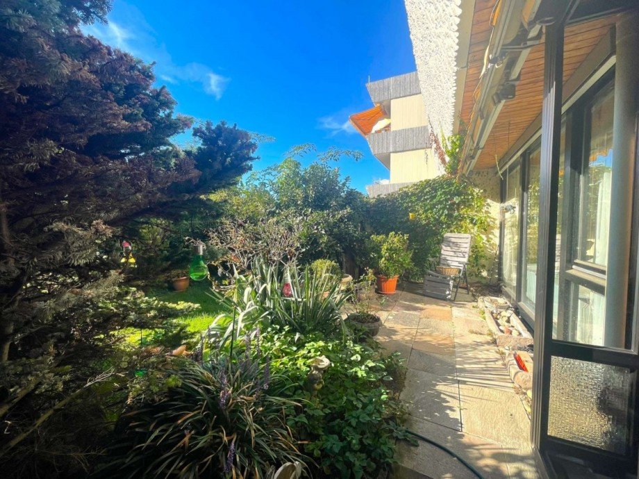 Westterrasse mit Garten Erdgeschosswohnung Stuttgart