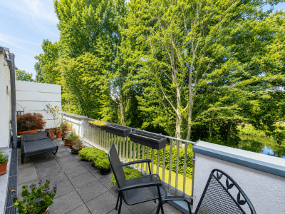 Hauptbild Komfort trifft Aussicht: Neuwertige 3-Zimmer-Wohnung mit Remsblick, Aufzug & TG-Stellplatz