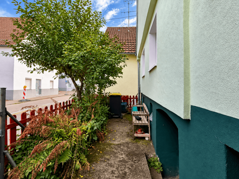 Vorgarten Doppelhaush�lfte Ludwigsburg