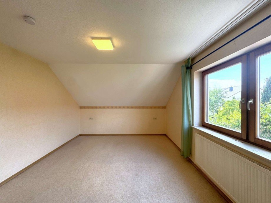 Schlafzimmer 2 Doppelhaush�lfte Hildrizhausen