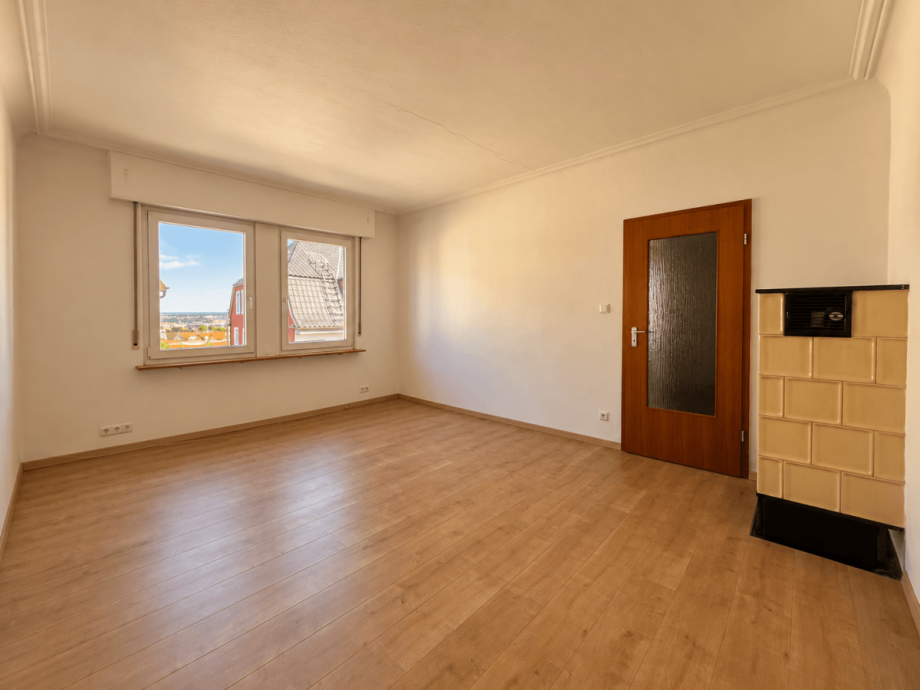 Wohnzimmer DG Mehrfamilienhaus Stuttgart