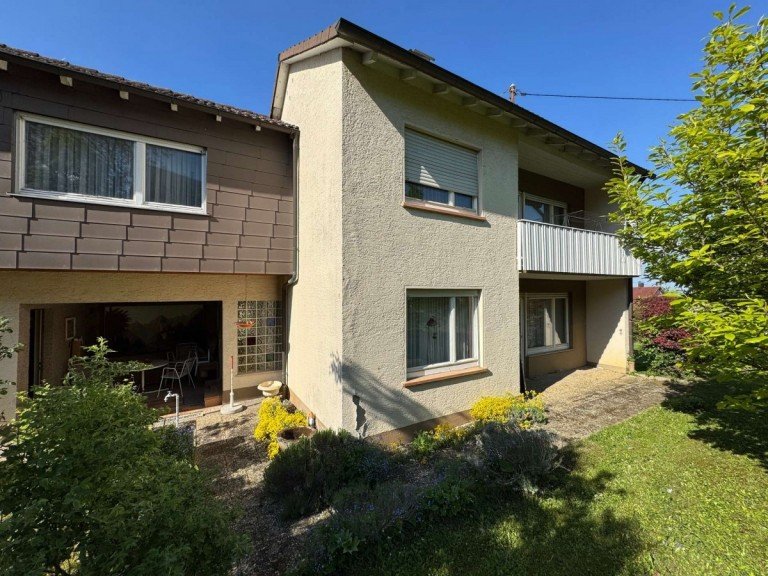 Titelbild Leinfelden-Echterdingen Einfamilienhaus Sanierungsbed�rftiges EFH in Leinfelden-Echterdingen-Stetten