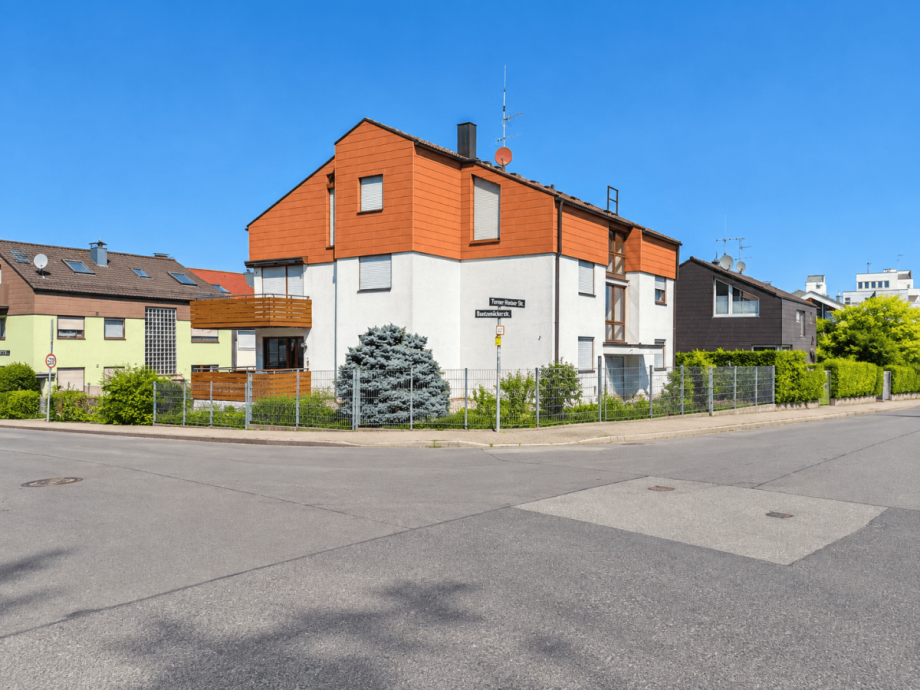 Au�enansicht Stra�e Etagenwohnung Stuttgart