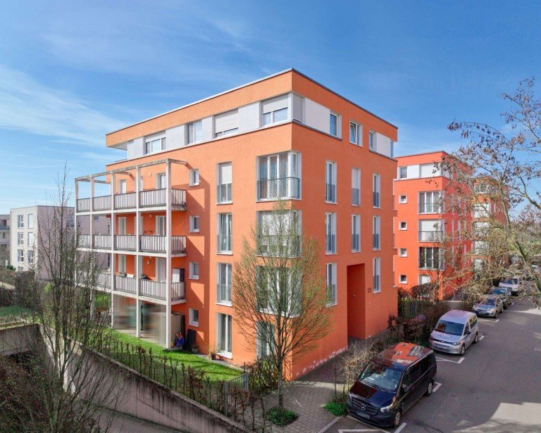 Au�enansicht Ostfildern Etagenwohnung Einziehen und wohlf�hlen! Moderne 3-Zi.-Wohnung mit XXL-Balkon & TG im Scharnhauser Park ***