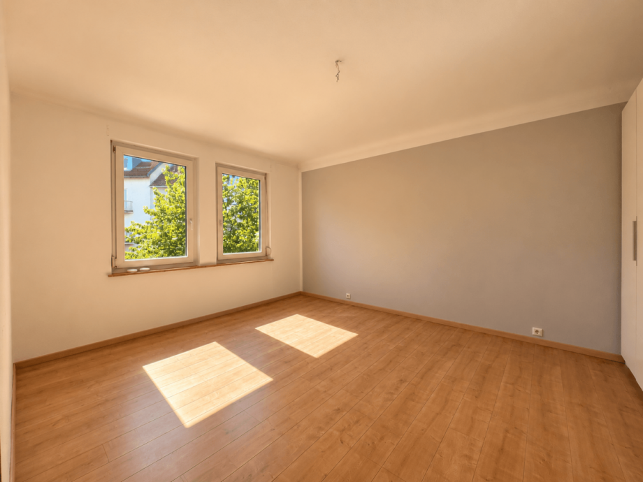 Schlafzimmer DG Mehrfamilienhaus Stuttgart