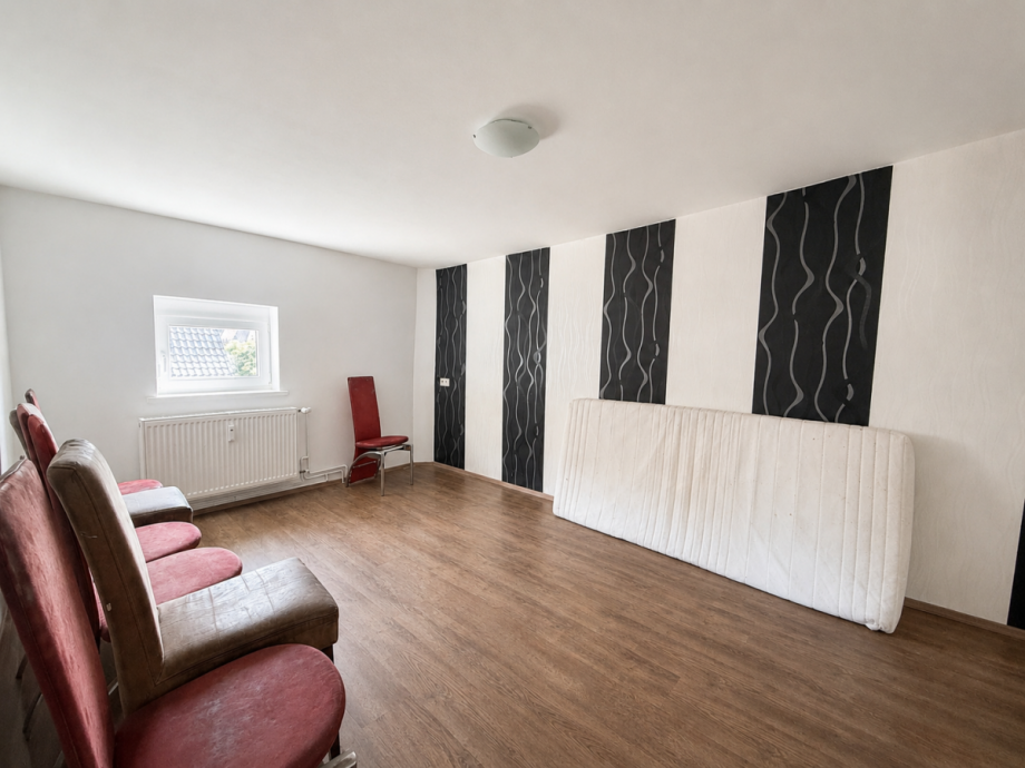 R�umlichkeit 2.OG Mehrfamilienhaus Waiblingen