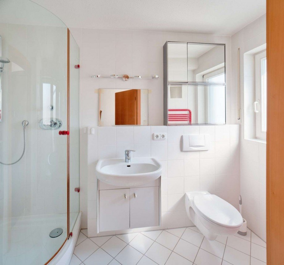 Badezimmer 2 - 1. OG Mehrfamilienhaus Stuttgart