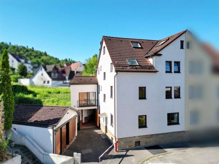 Au�enansicht Stuttgart Mehrfamilienhaus Investmentchance in S-Feuerbach: solides Mehrfamilienhaus mit Potential!