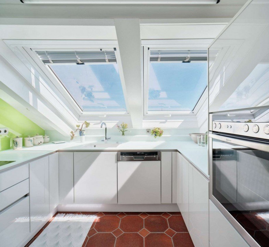 Hochwertige Einbauk�che Maisonettewohnung Stuttgart