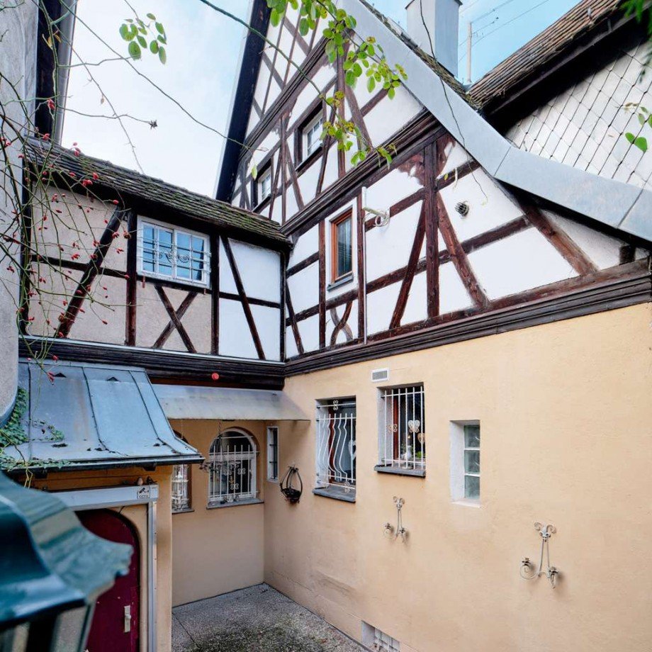 Terrasse R�ckseite Mehrfamilienhaus Esslingen am Neckar