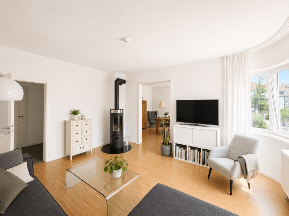 Wohnzimmer 1.OG Mehrfamilienhaus Stuttgart