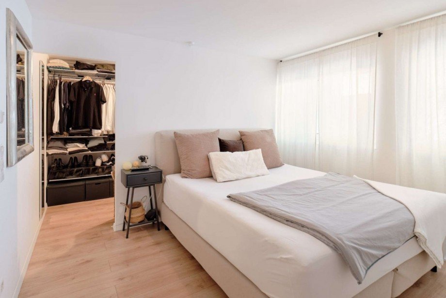 Schlafzimmer im UG Doppelhaush�lfte Stuttgart