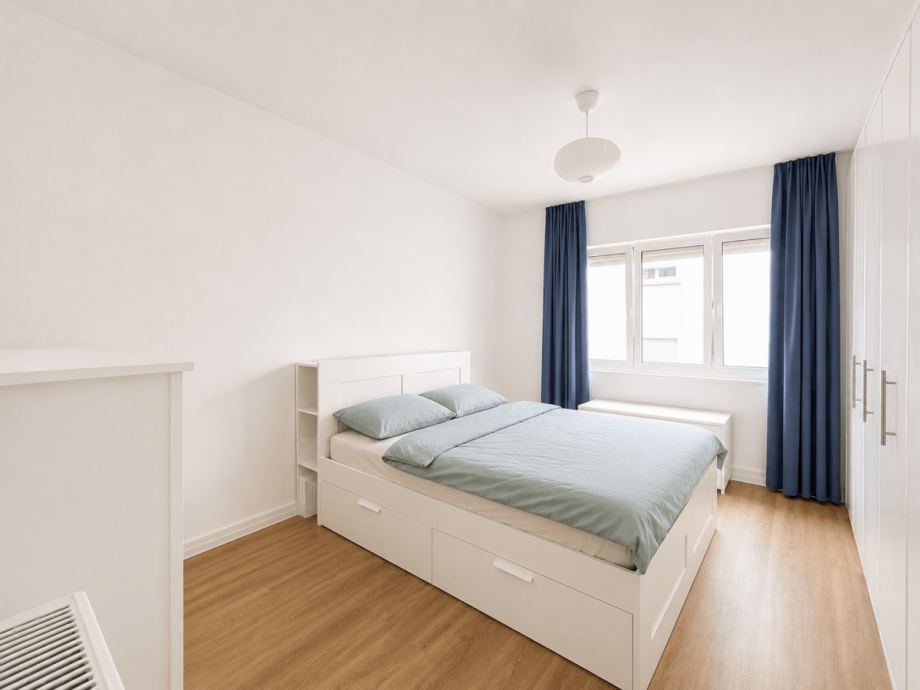 Schlafzimmer 2.OG Mehrfamilienhaus Stuttgart